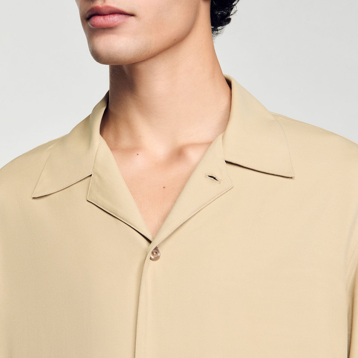 Sandro Flowy shirt Sand.